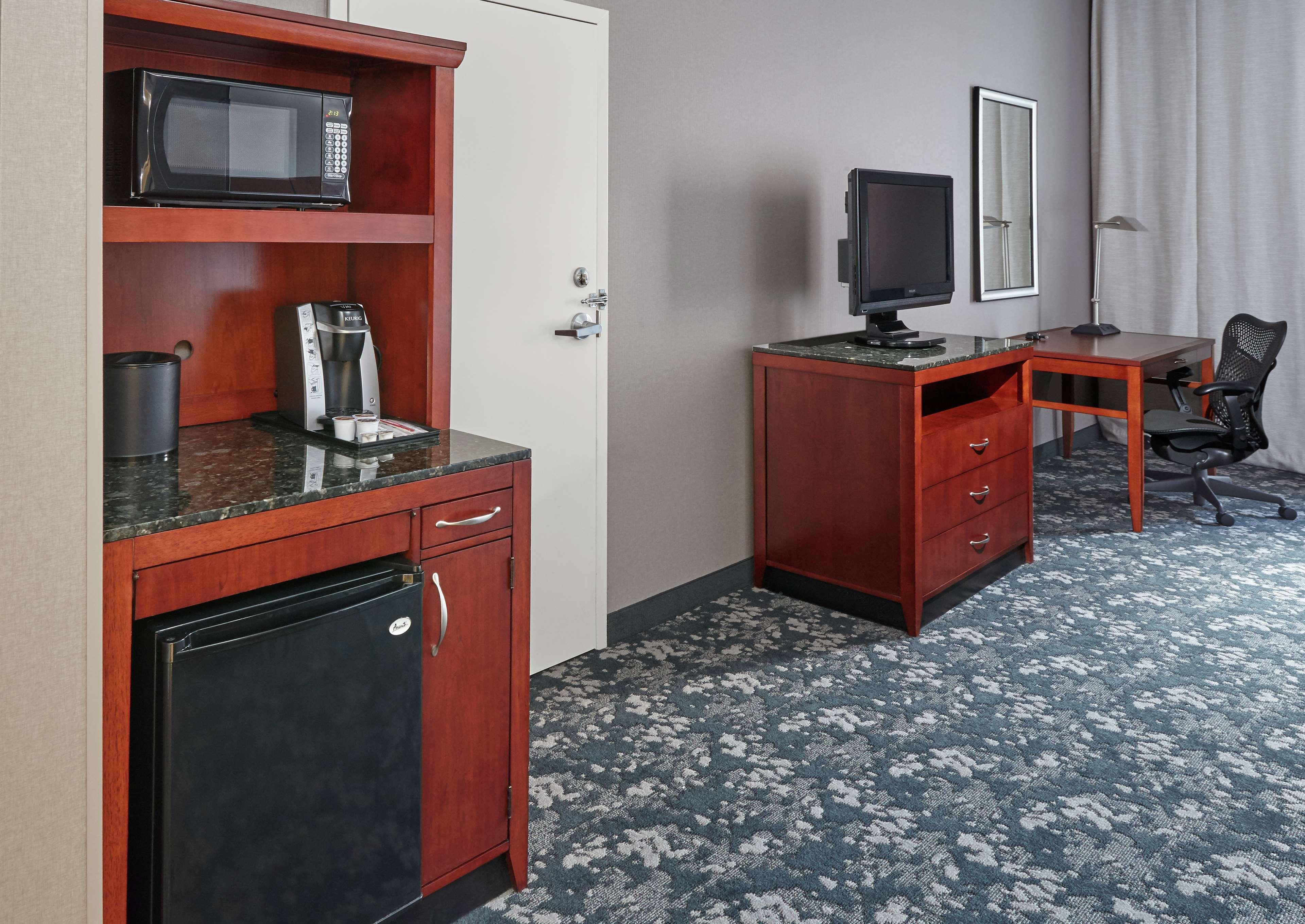 Hilton Garden Inn Lake Forest Mettawa Extérieur photo