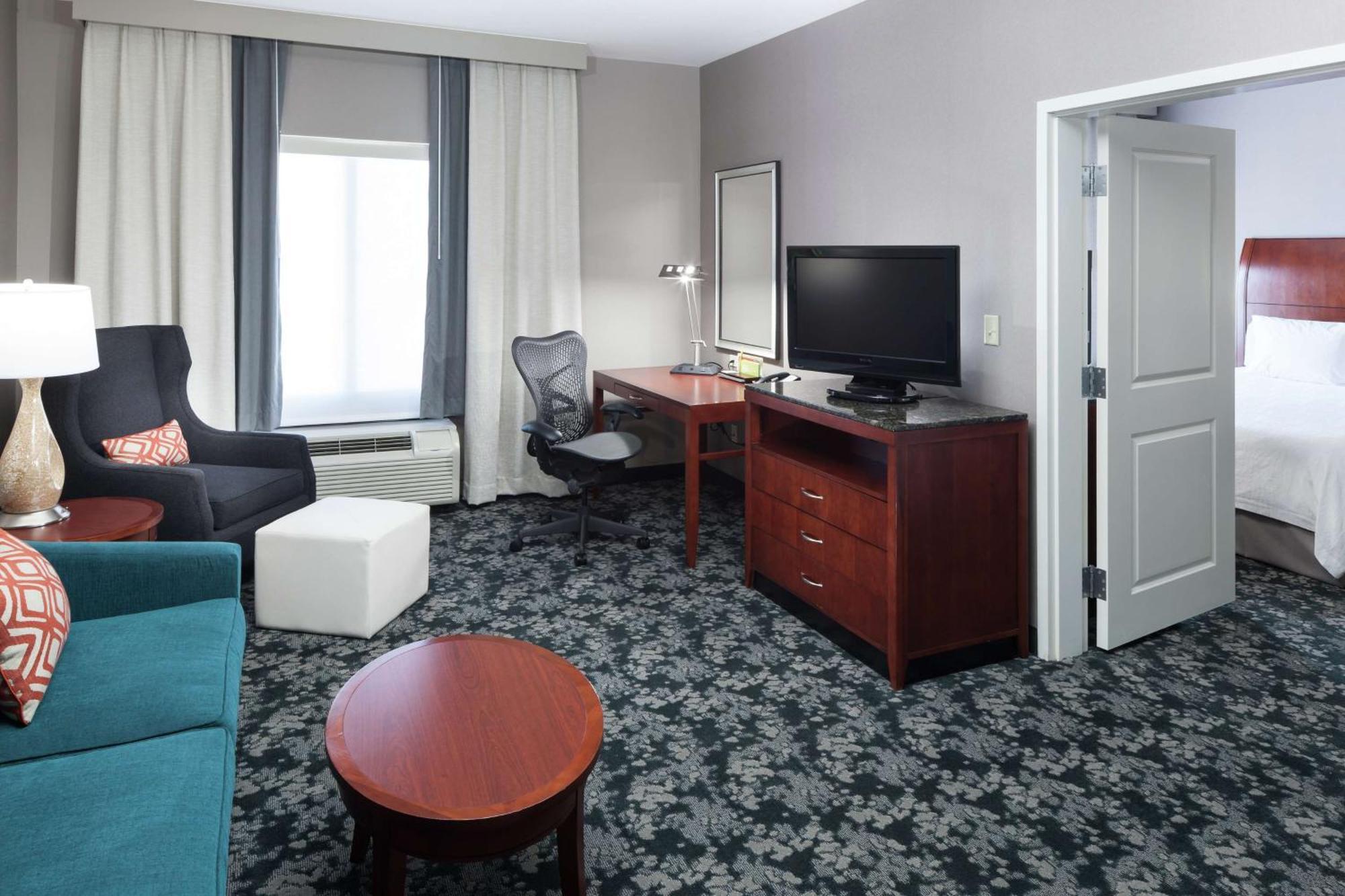Hilton Garden Inn Lake Forest Mettawa Extérieur photo