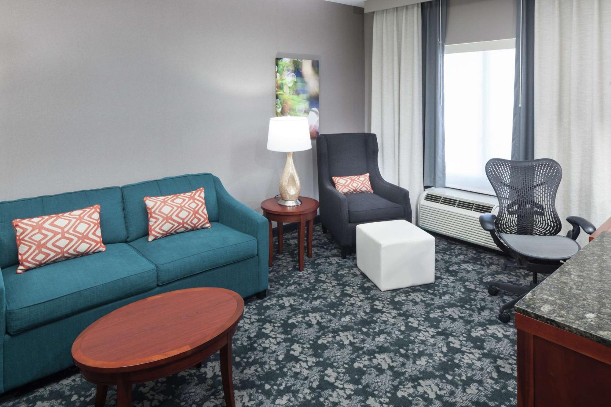 Hilton Garden Inn Lake Forest Mettawa Extérieur photo